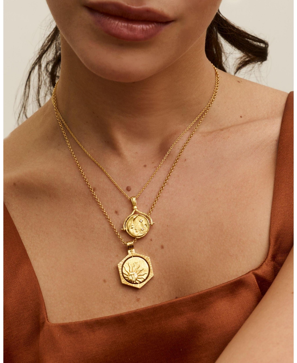 Ottoman Hands Lapis Fidget Necklace