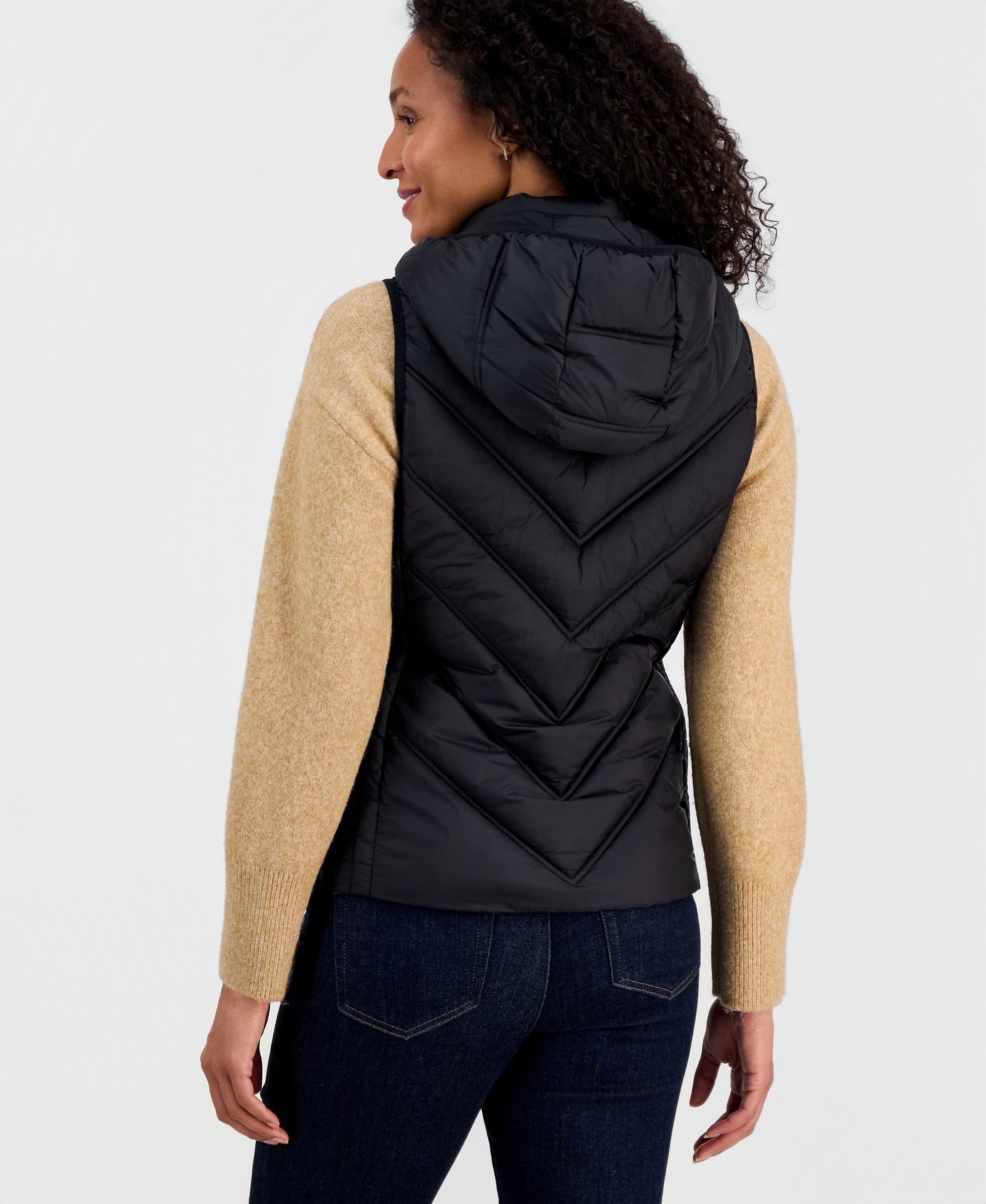 Женский жилет MICHAEL Michael Kors Hooded Puffer Vest, цвет: Чёрный — фото 3