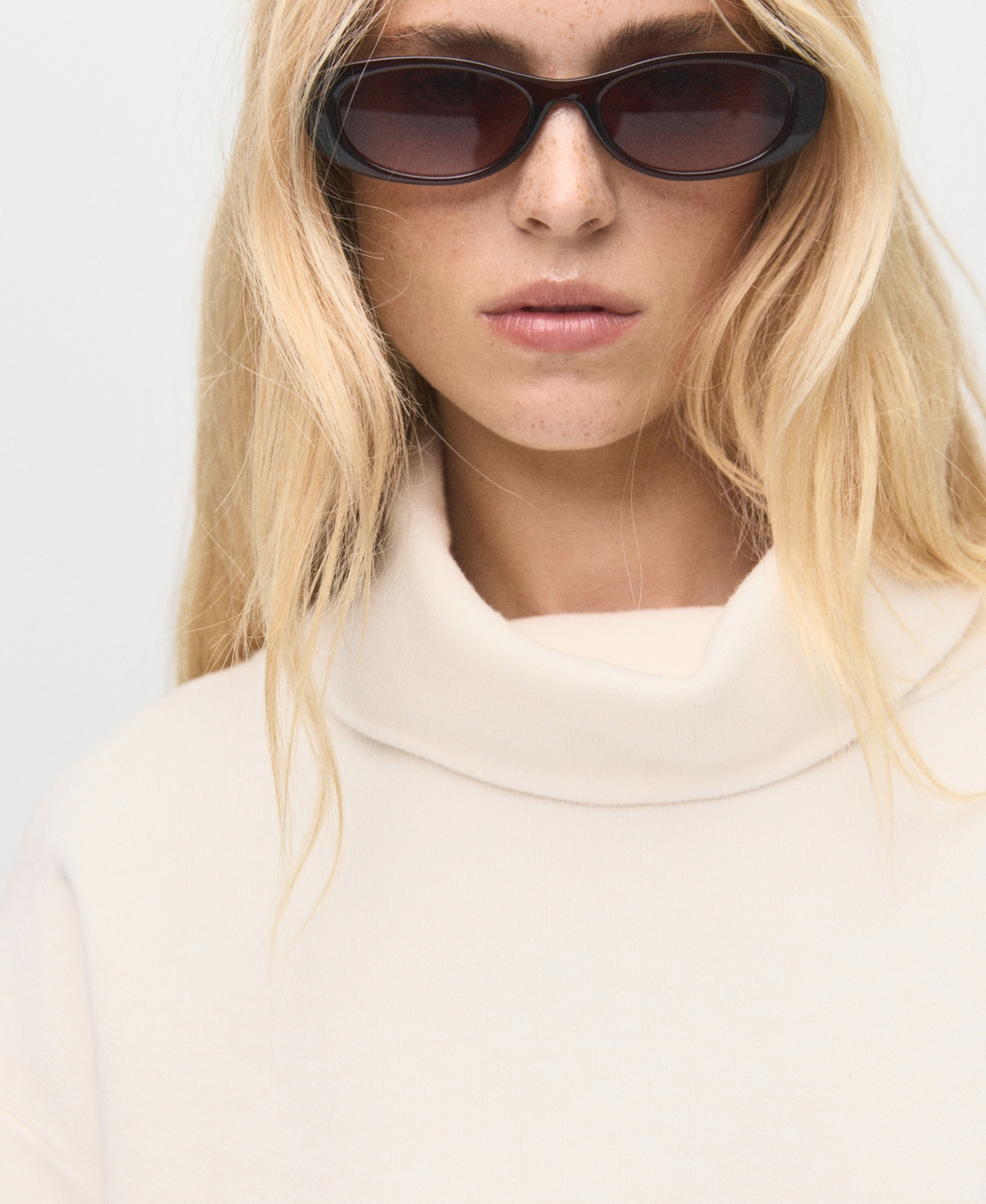 Mango Women's Short-Sleeved Turtleneck Sweater