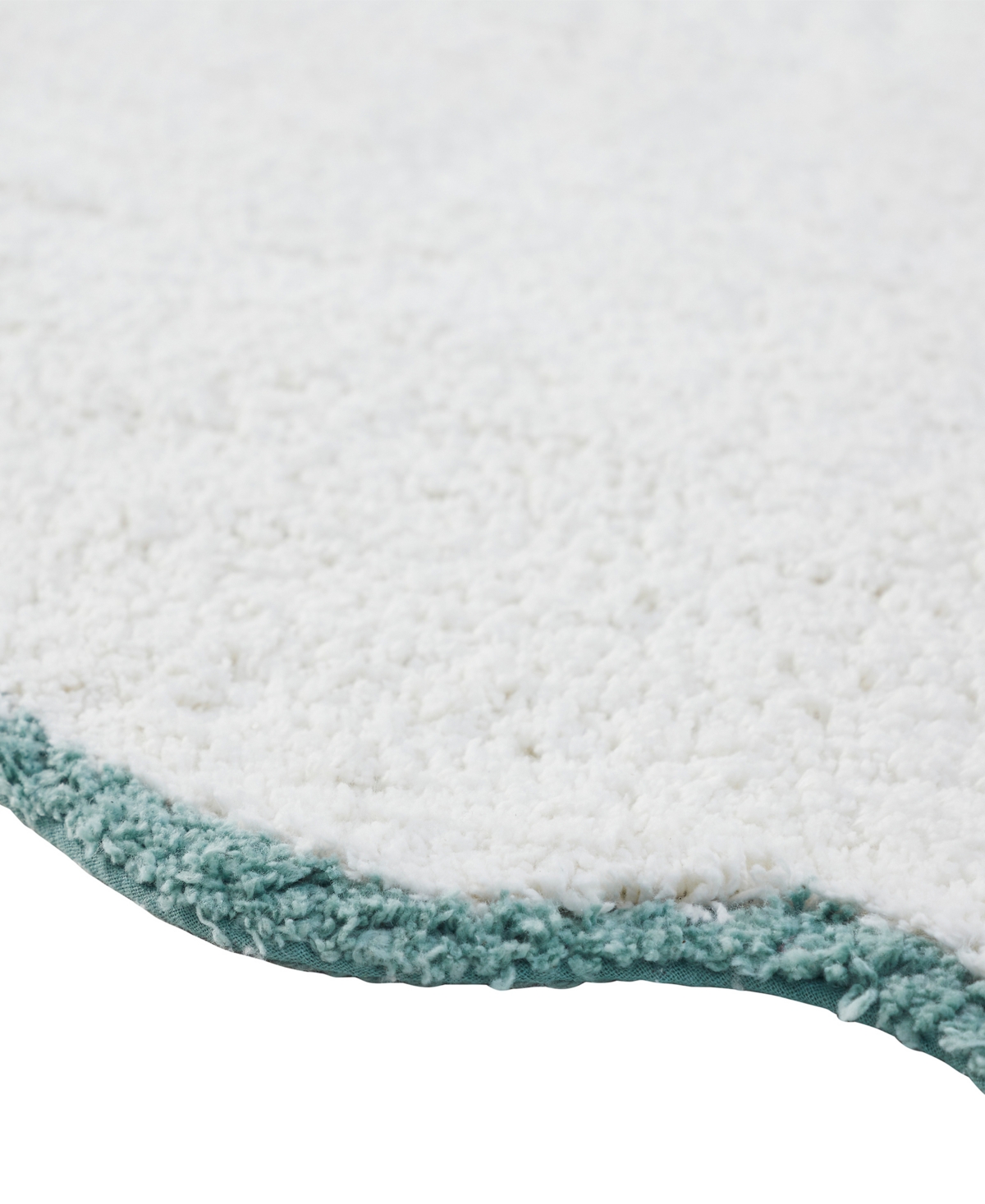 Vcny Home Scallop Cotton Bath Rug, 17" X 24" In White