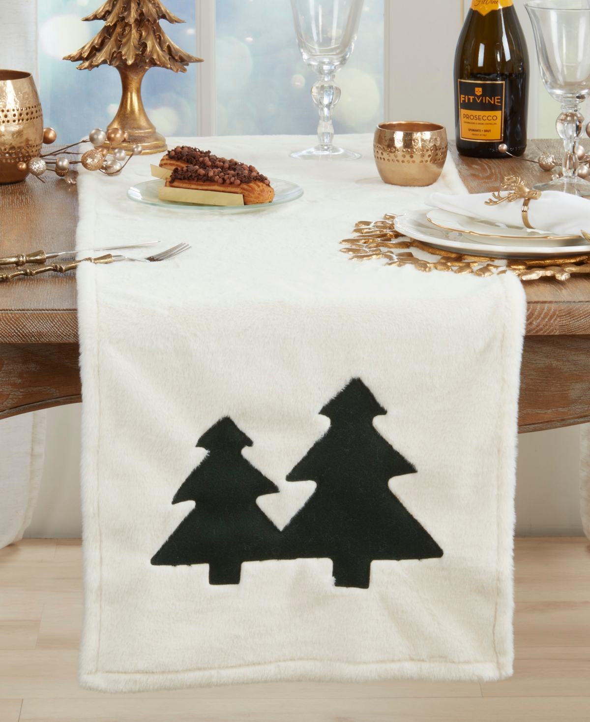 Saro Lifestyle Christmas Trees Table Runner