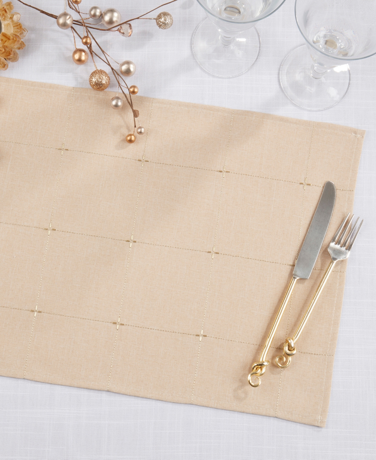 Saro Lifestyle Embroidered Placemat, Set of 4
