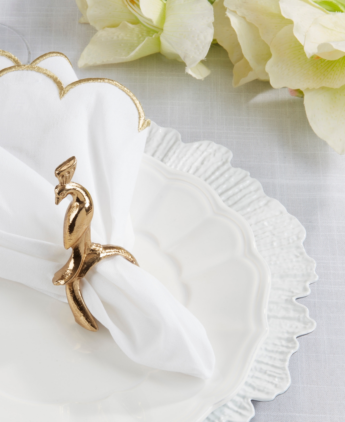 Saro Lifestyle Gilded Peacock Napkin Ring, Set Of 4 In Gold