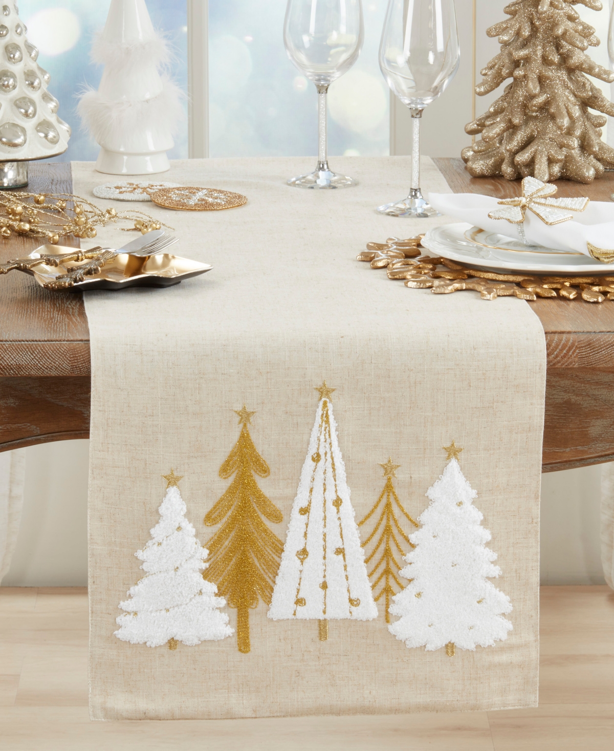 Saro Lifestyle Christmas Trees Table Runner, 16" X 70" In Brown