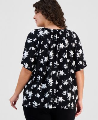 Plus Size Printed Keyhole Top