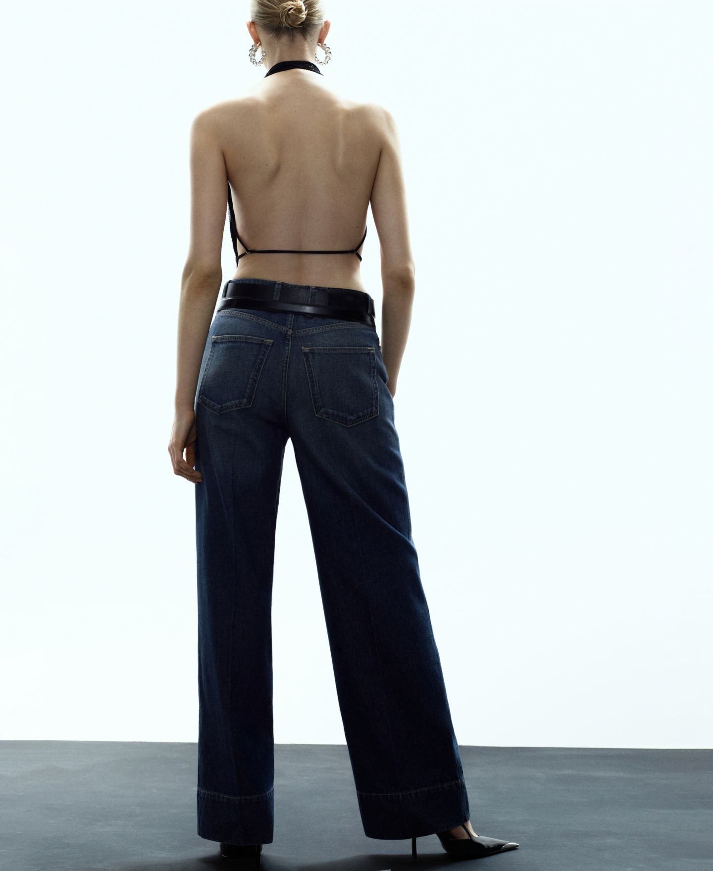 Женский топ Mango Draped Crystal Neckline, цвет: Чёрный — фото 7