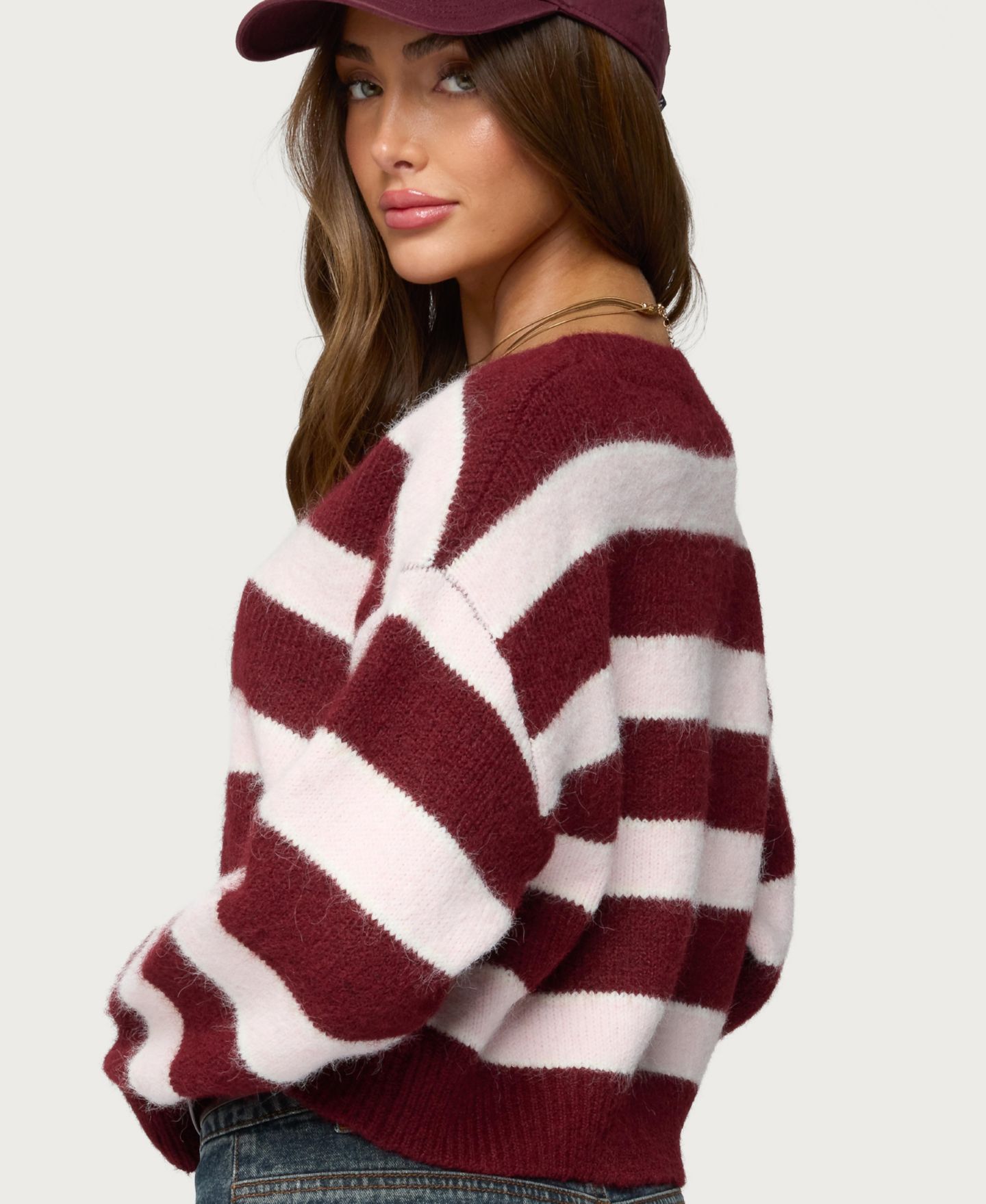 Женский кардиган Edikted Kaz Striped Knit V Neck, цвет: Бордовый — фото 4