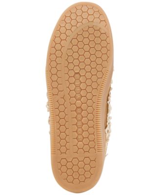 Women's Notice Lace Low Profile Lace-Up Sneakers