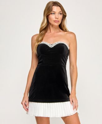 Juniors' Strapless Pleated Hem Short Dress