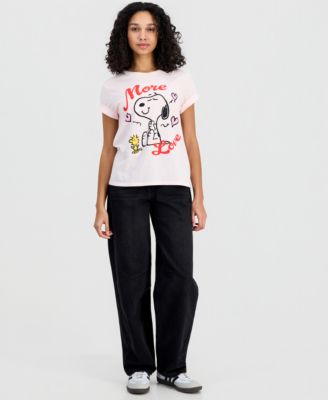 Juniors' Snoopy Valentine's Day Crewneck Graphic T-Shirt