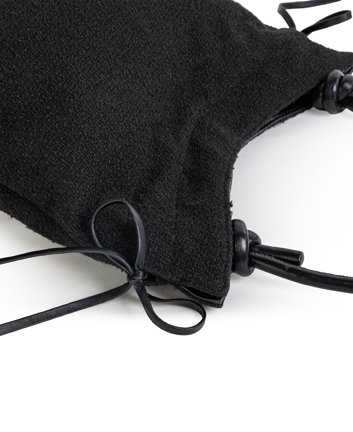 Sam & Libby Brooke Bucket Bag In Black