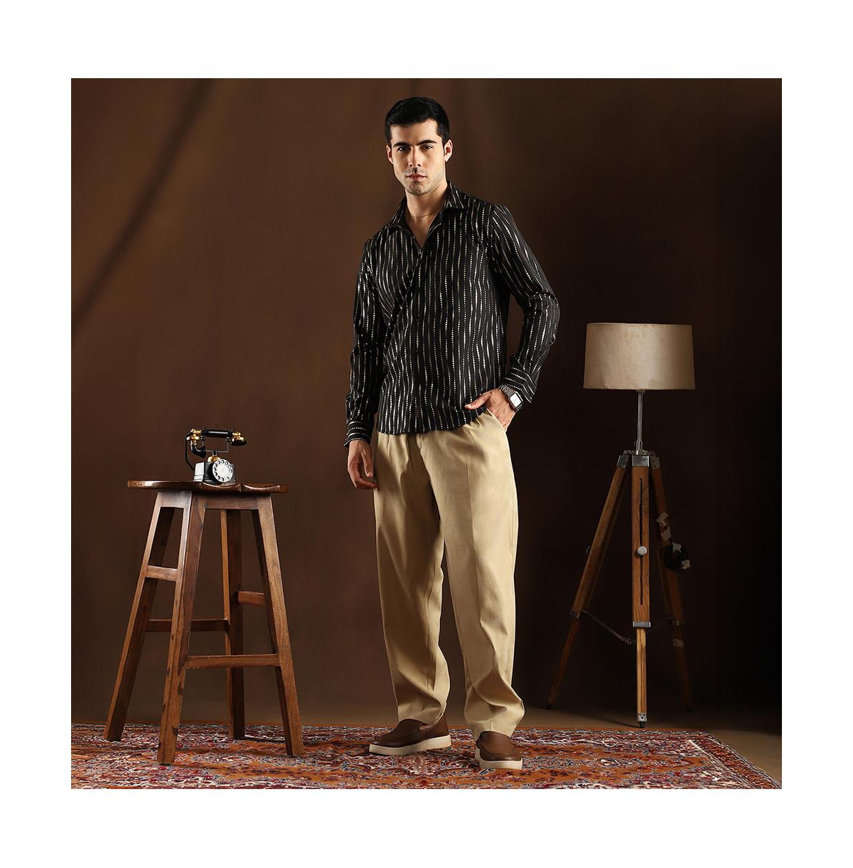 Campus Sutra Men's Metallic-Vined Shirt