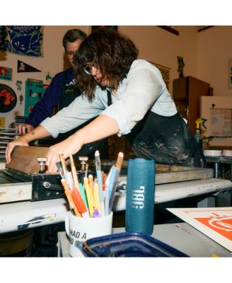 Flip 7 Portable Waterproof And Drop-Proof Speaker