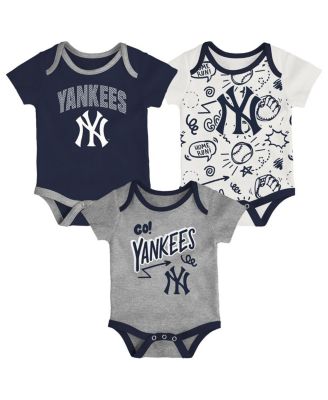 Outerstuff - Baby Boys and Girls New York Yankees All Day Play Three-Piece Bodysuit Set
