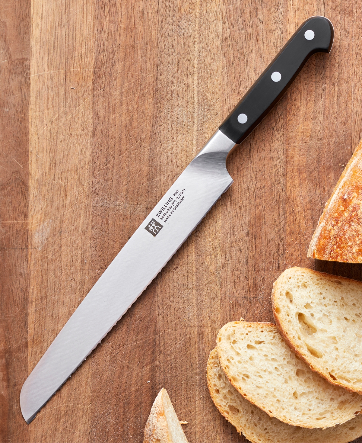 Zwilling Pro 9" Bread Knife Z15 Serration