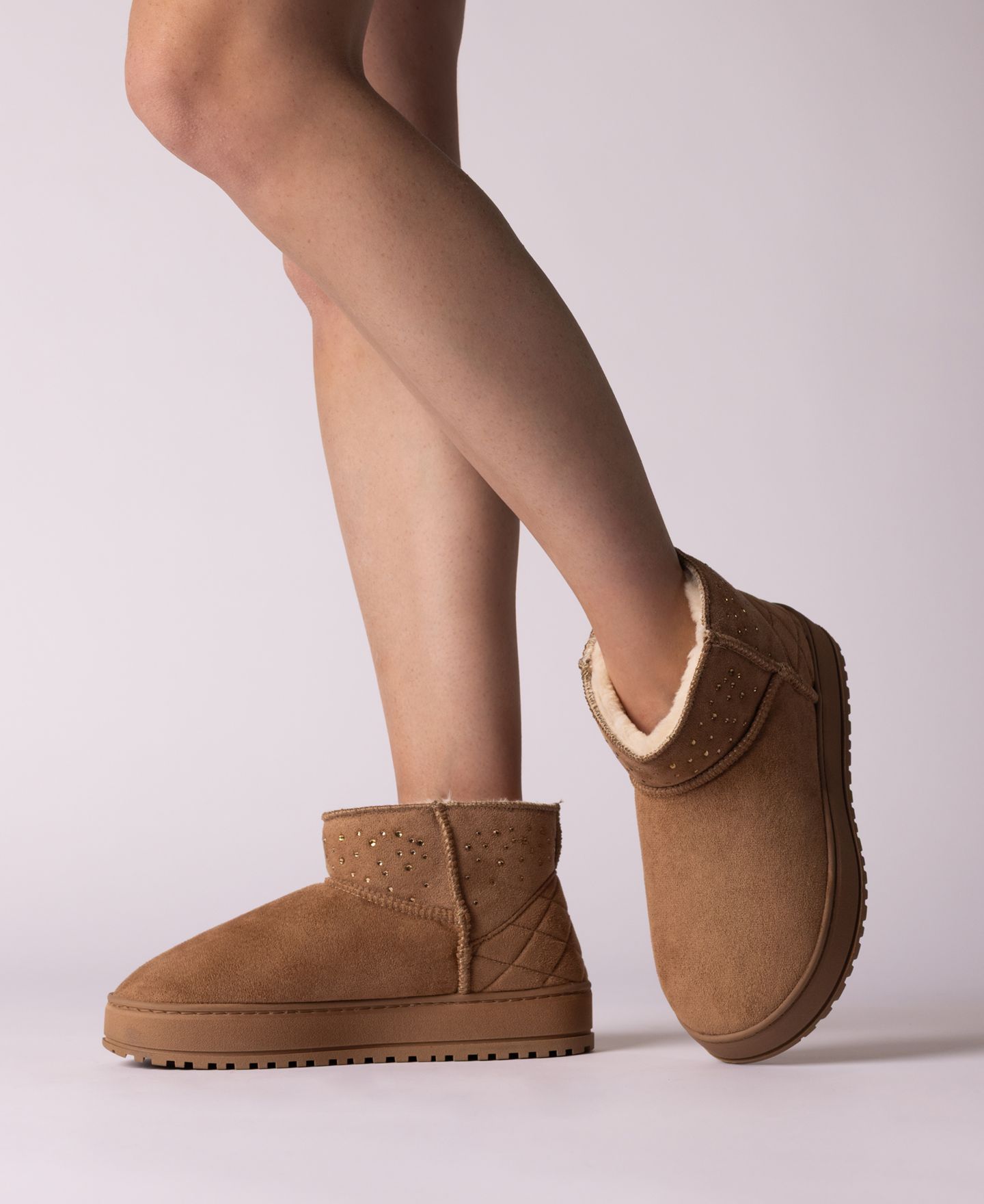 Женские ботинки Journee Collection Tarla Embellished Cozy Booties, цвет: Каштановый — фото 6