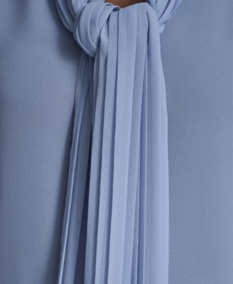 Women's Sleeveless Chiffon V-Neck Top