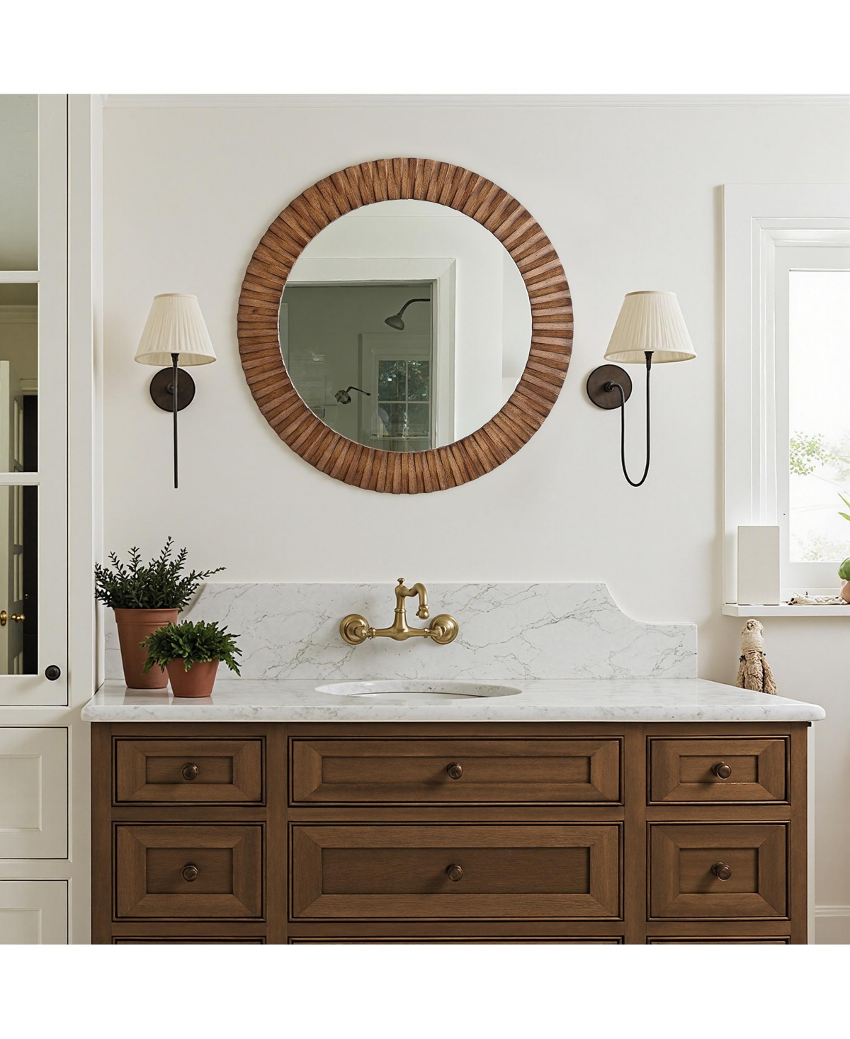 LuxenHome Rustic Oak Wood Textured Round Wall Mirror, 29” Decorative Home Accent