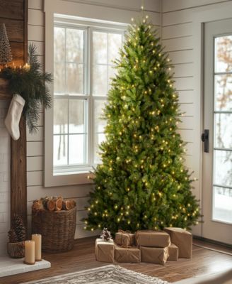 7' Dunhill Fir Hinged Tree with 700 Clear Lights