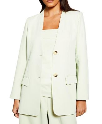 Women's Runway Collarless Boxy Blazer