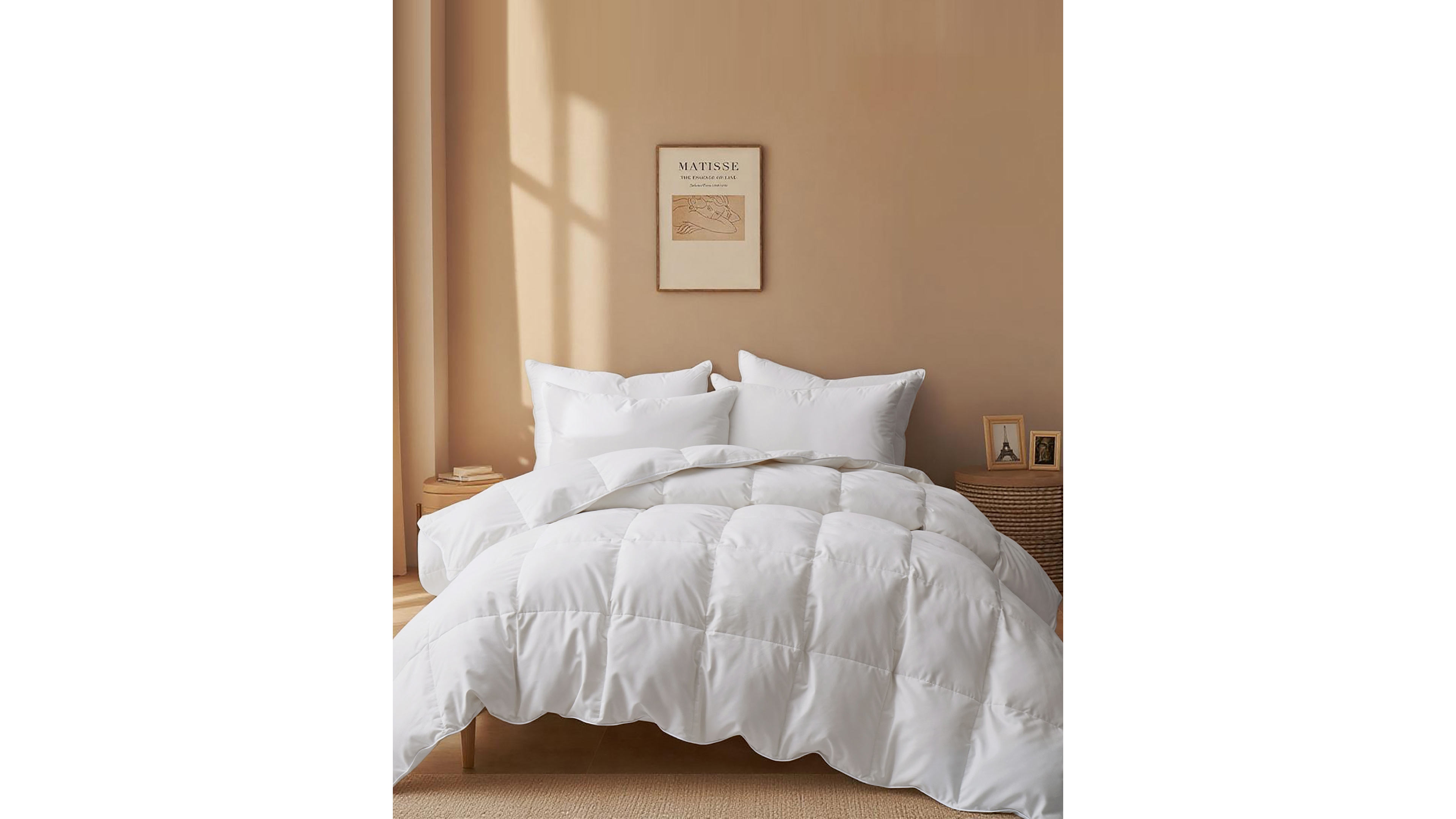 Unikome Year Round Ultra Soft Down and Feather Fiber Comforter, Full/Queen