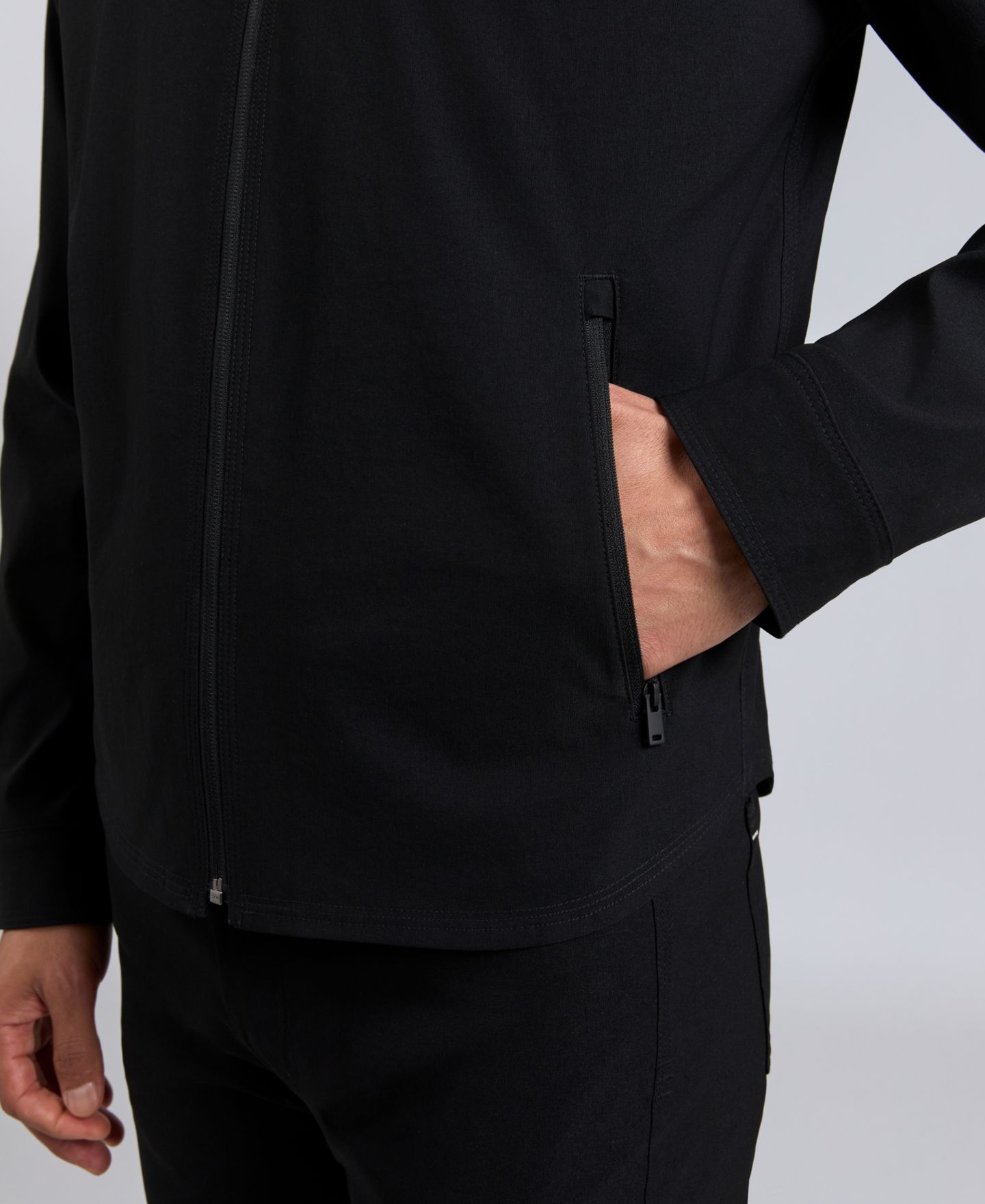 Мужская куртка Kenneth Cole Kennth Cole Flex Water-Resistant Full-Zip Utility, цвет: Чёрный — фото 4