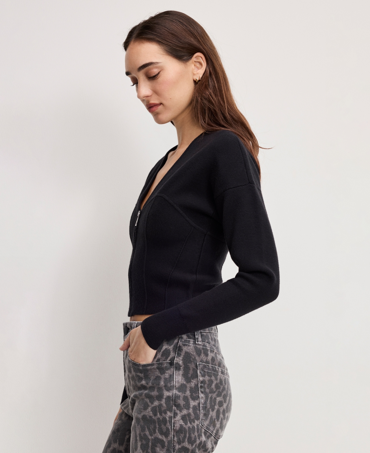 Good American Women's V-neck Front Zipper Sweater In Black