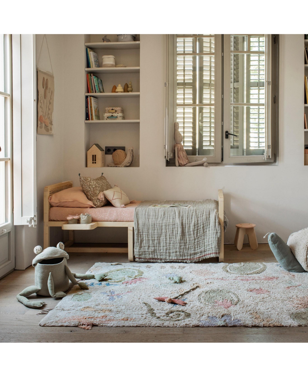 Lorena Canals Basket Fred the Frog