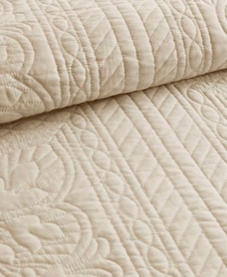 Tuscany Reversible Scalloped Edge 3-Pc. Quilt Set, King/Cal King