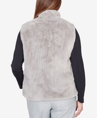 Women's Stockbridge Plush Faux Fur Zip Front Vest Jacket