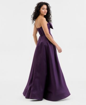 Juniors' Bow-Front Keyhole-Cutout Gown