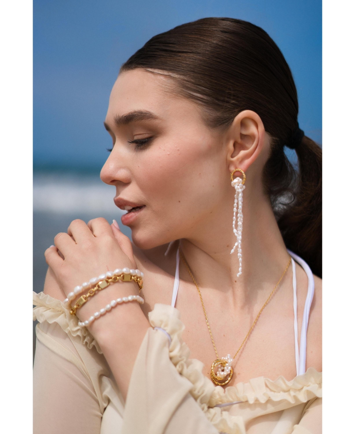 Classicharms Nina Gold Interlocking Ring & Bead Pearl Pendant Necklace