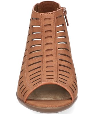 Women's Elevate Block Heel Sandals