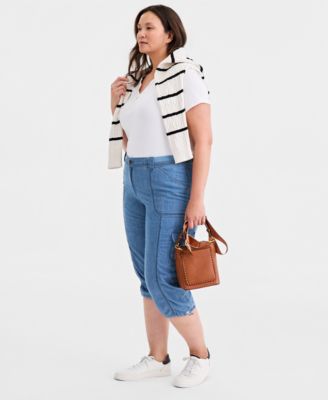 Plus Size Mid-Rise Cotton Chambray Capri Pants