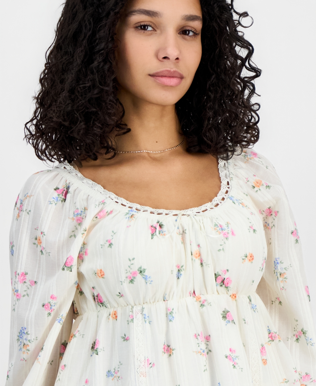 Tinseltown Juniors' Long-Sleeve Woven Peasant Top