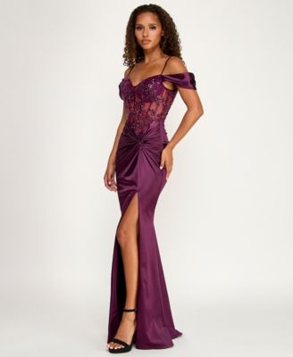 Juniors' Sweetheart Neck Gown