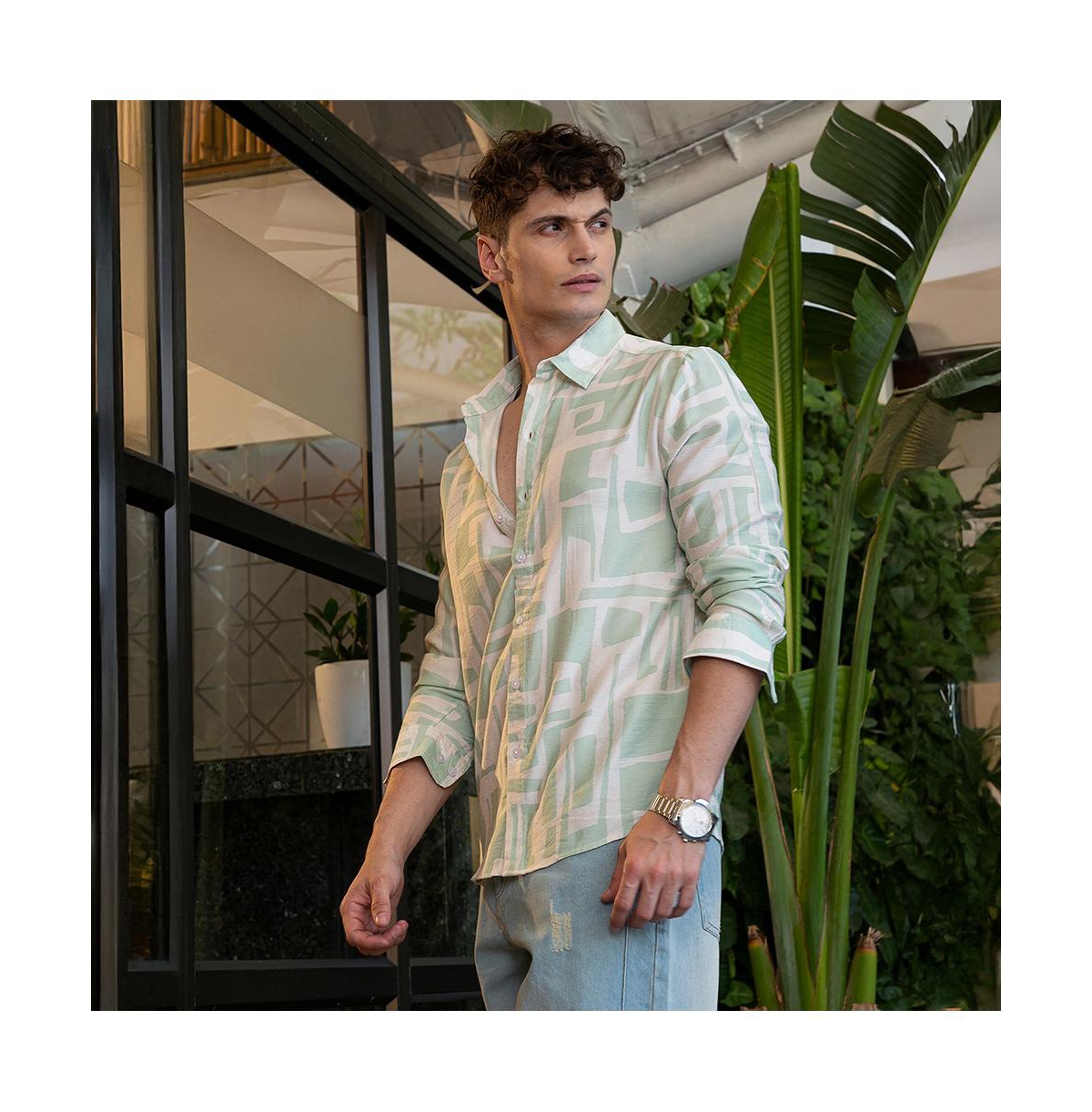 Campus Sutra Men's Abstract-Deco Regular Shirt