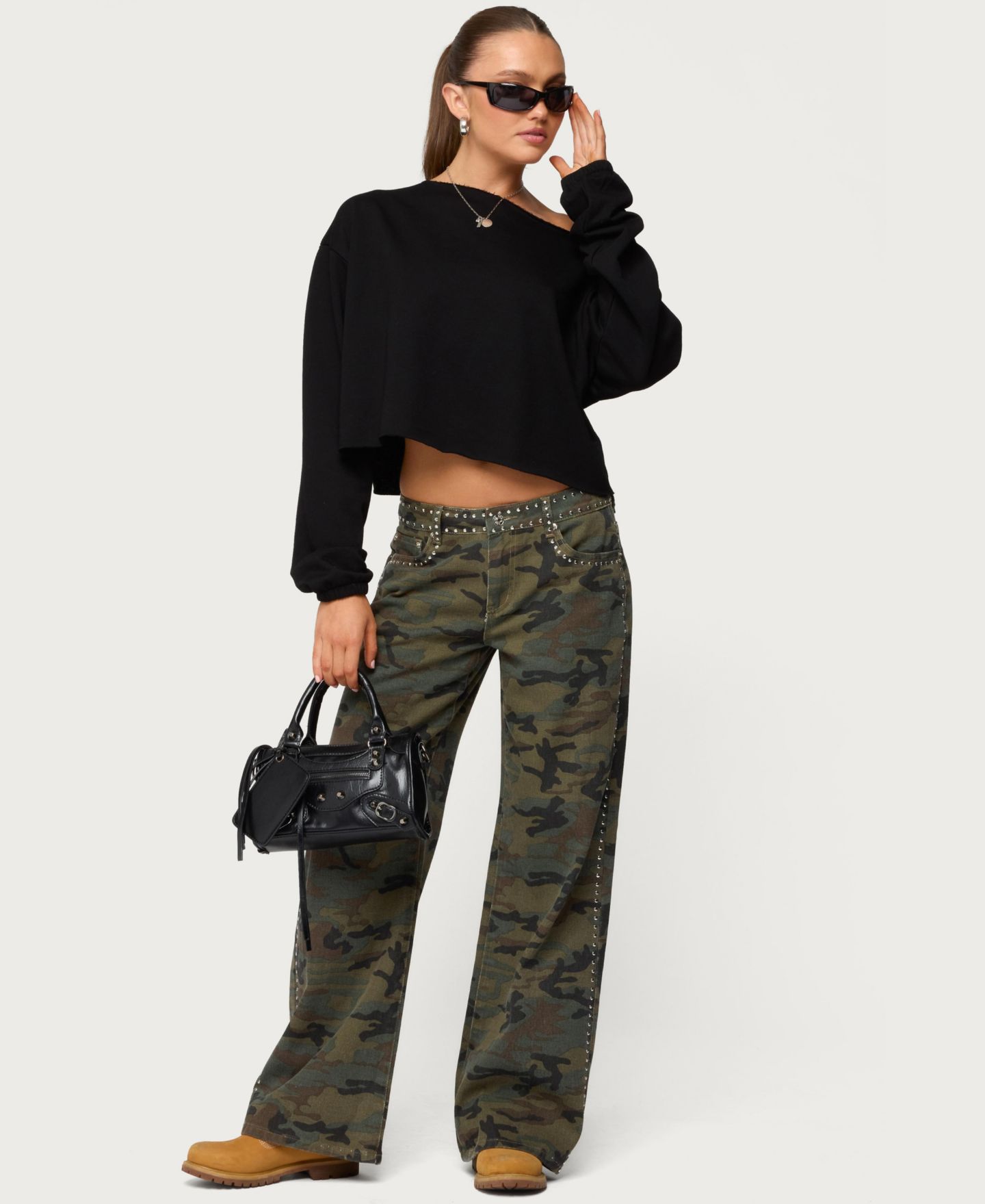 Женский свитшот Edikted Aveline Off Shoulder Light, цвет: Чёрный — фото 5