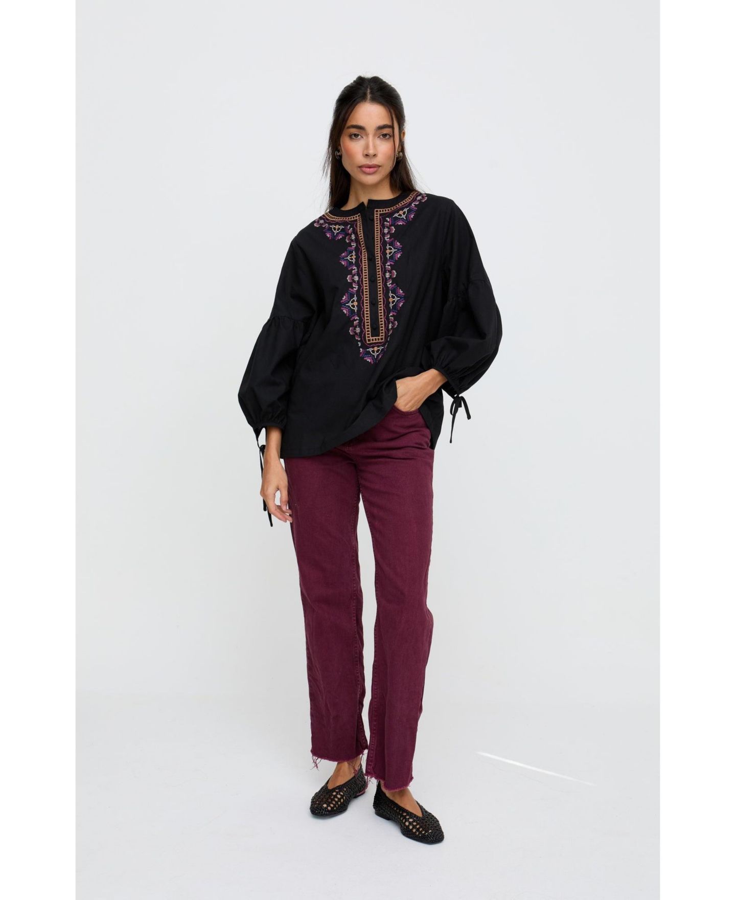 Женская блузка Raffya Anai Half Placket Embroidered, цвет: Чёрный — фото 4