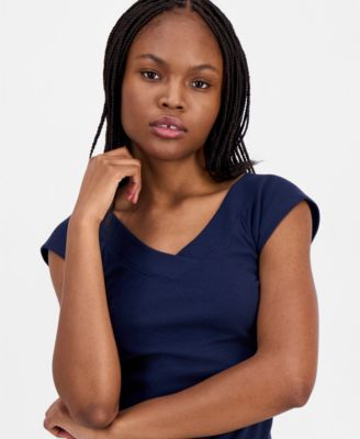 Juniors' Wide-Double-V-Neck Short-Sleeve Top