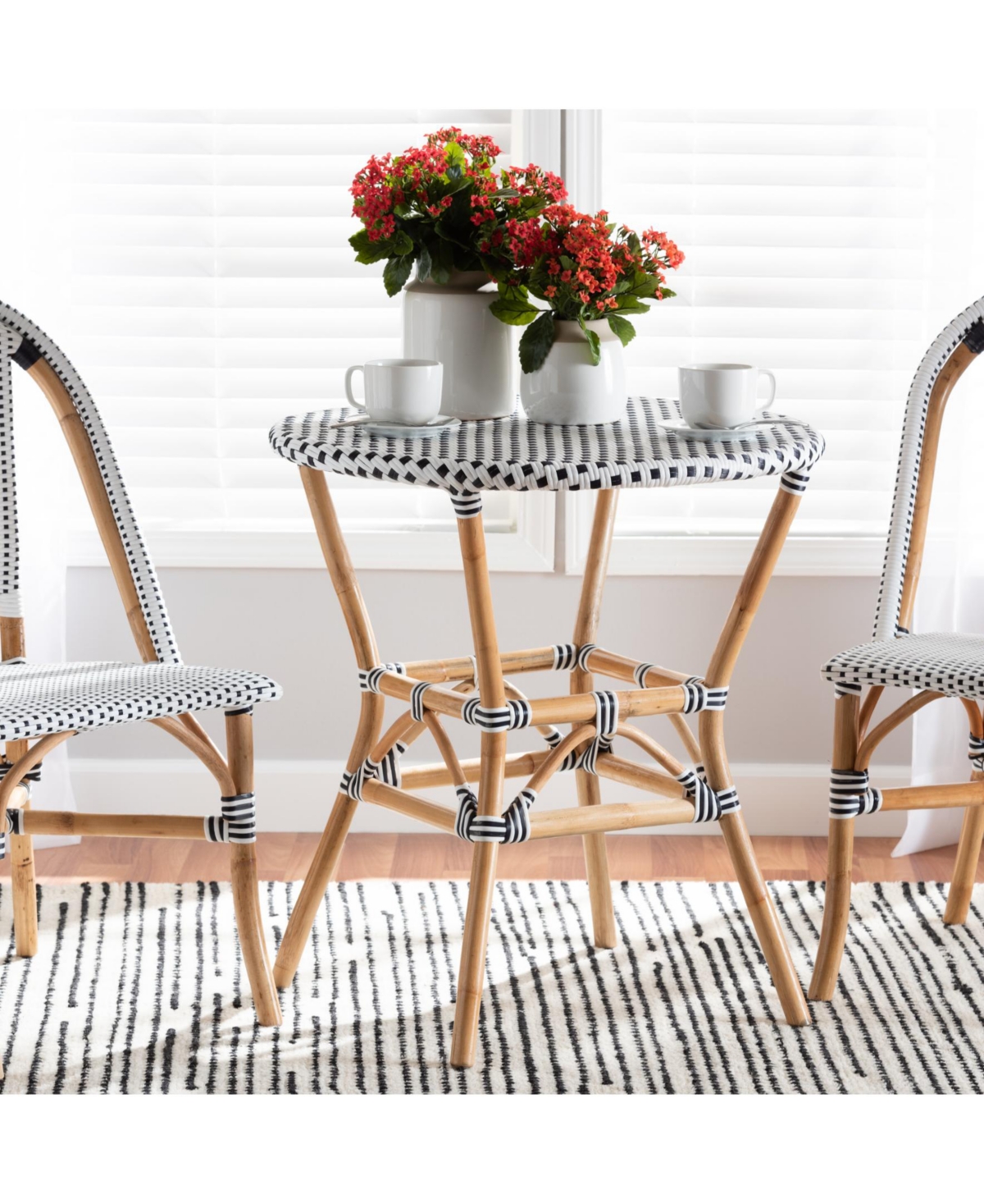 Furniture Tavor 27.75" Rattan Bistro Table