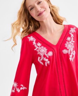 Women's Embroidered V-Neck 3/4-Sleeve Top