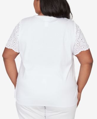 Plus Size Classic Solid Eyelet Sleeve T-Shirt with Necklace