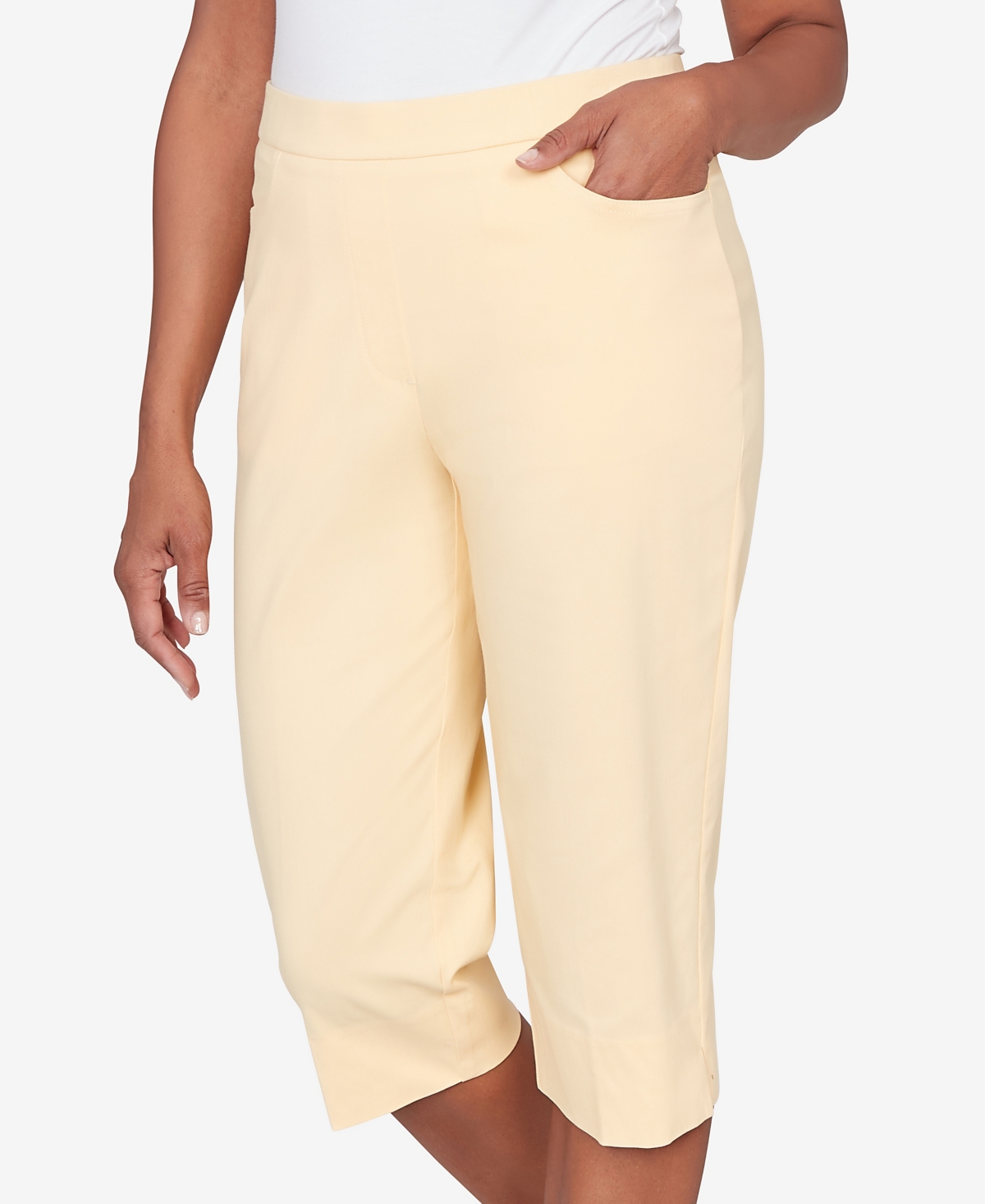 Alfred Dunner Women's Classic Pastel Millenium Allure Clamdigger Pants