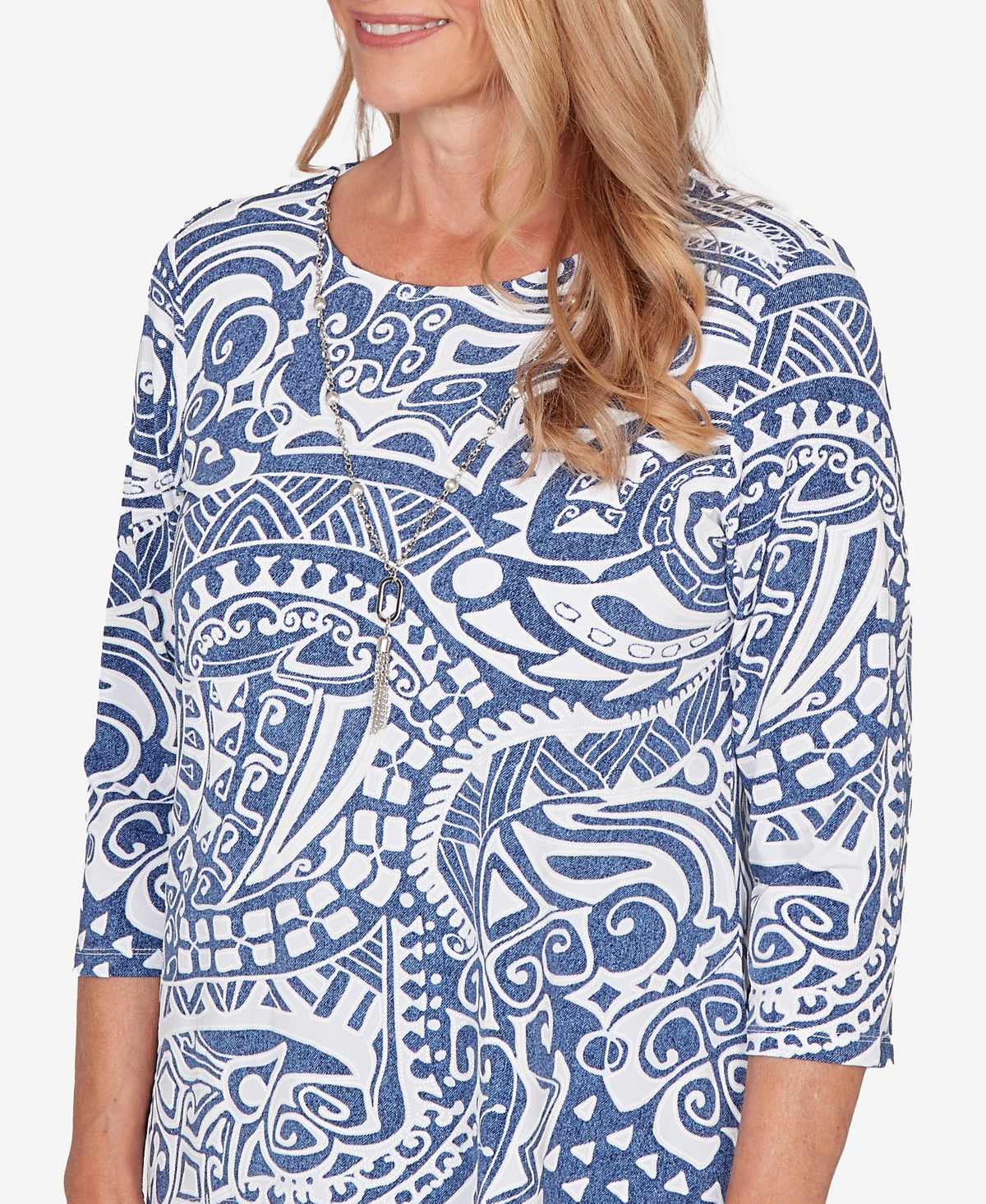 Alfred Dunner Women's Classic Paisley Swirl SharkBite Hem Top with Necklace