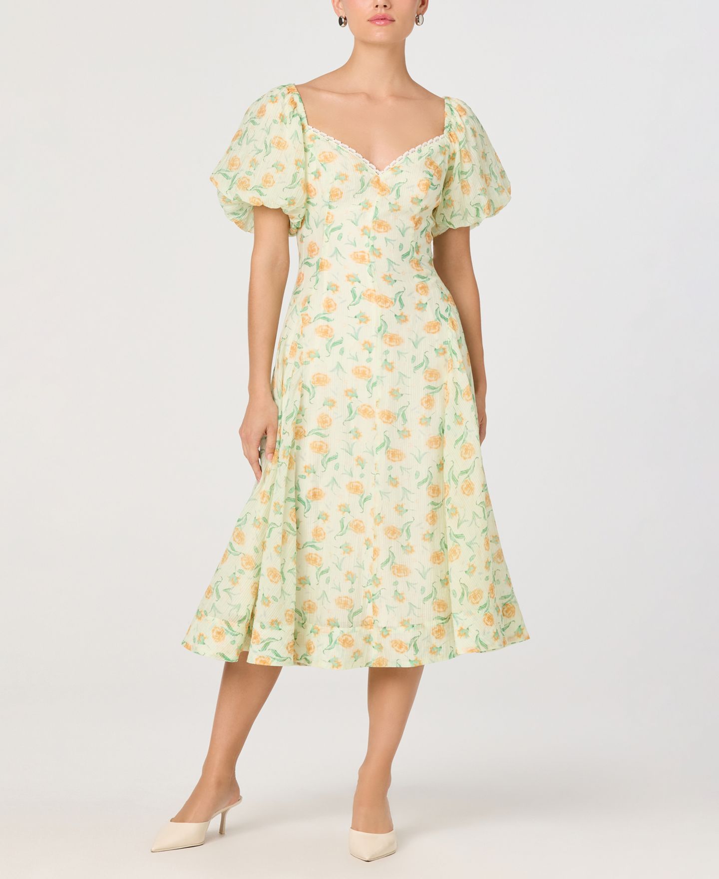 Женское платье ASTR the Label Floral Sweetheart Neck Puff-Sleeve, цвет: Жёлтый разноцветный с принтом — фото 1
