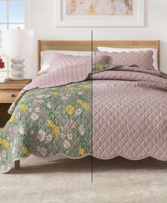 Cotton Stitched Reversible Floral 3 Piece Scalloped Quilt and Sham Set