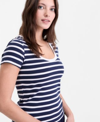 Women's Scoop-Neck Layering T-Shirt