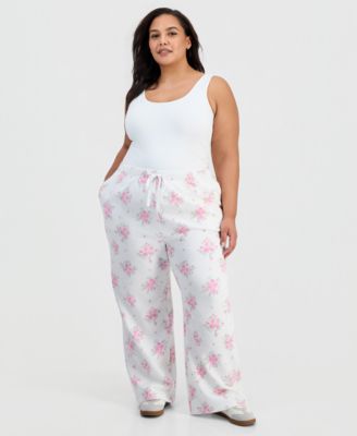 Trendy Plus Size Printed Wide-Leg Fleece Pants