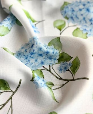 Nantucket Hydrangea Garden Round Tablecloth, 70" Round